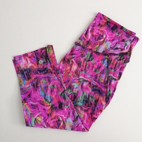 lululemon base pace crop - Picture 1 of 1